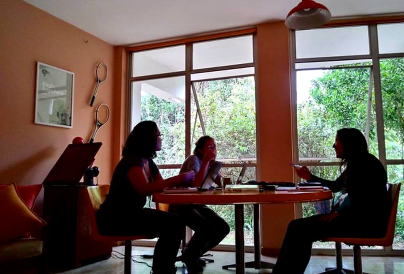 Roda de conversa em ambiente interno