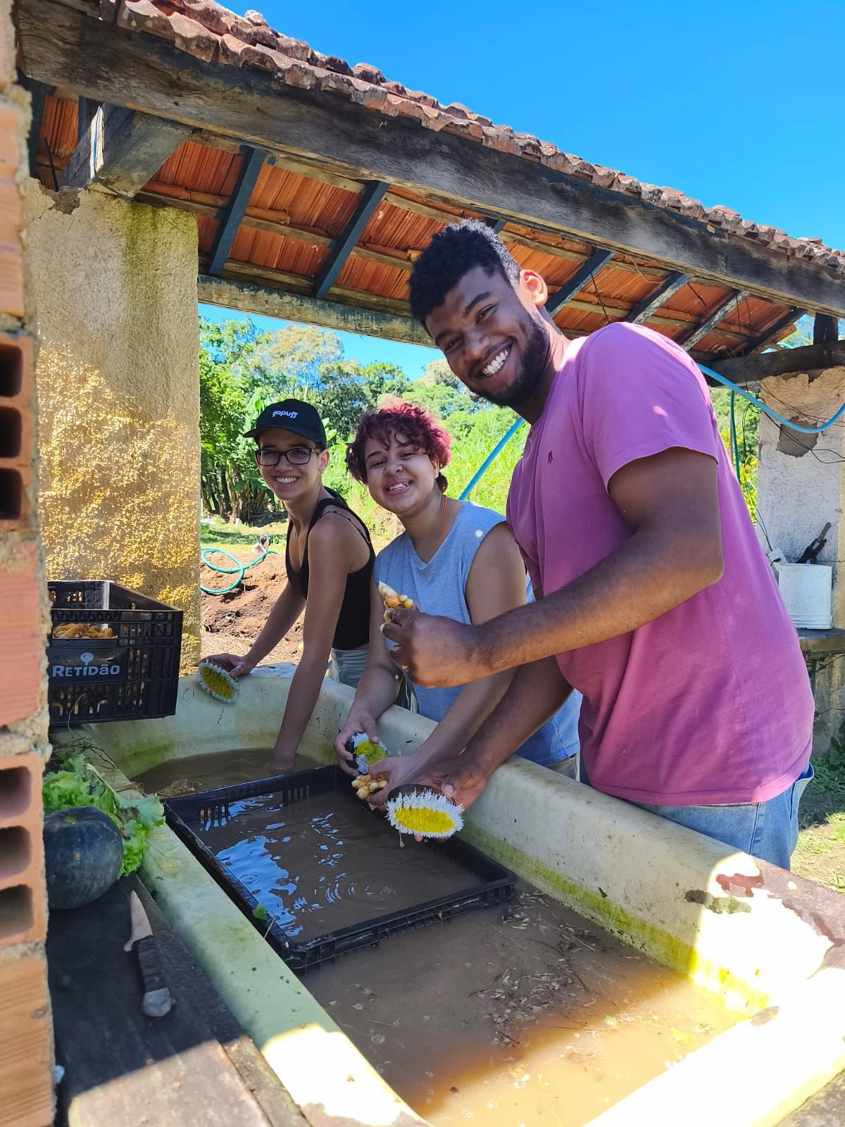 Jovens em atividade cultural